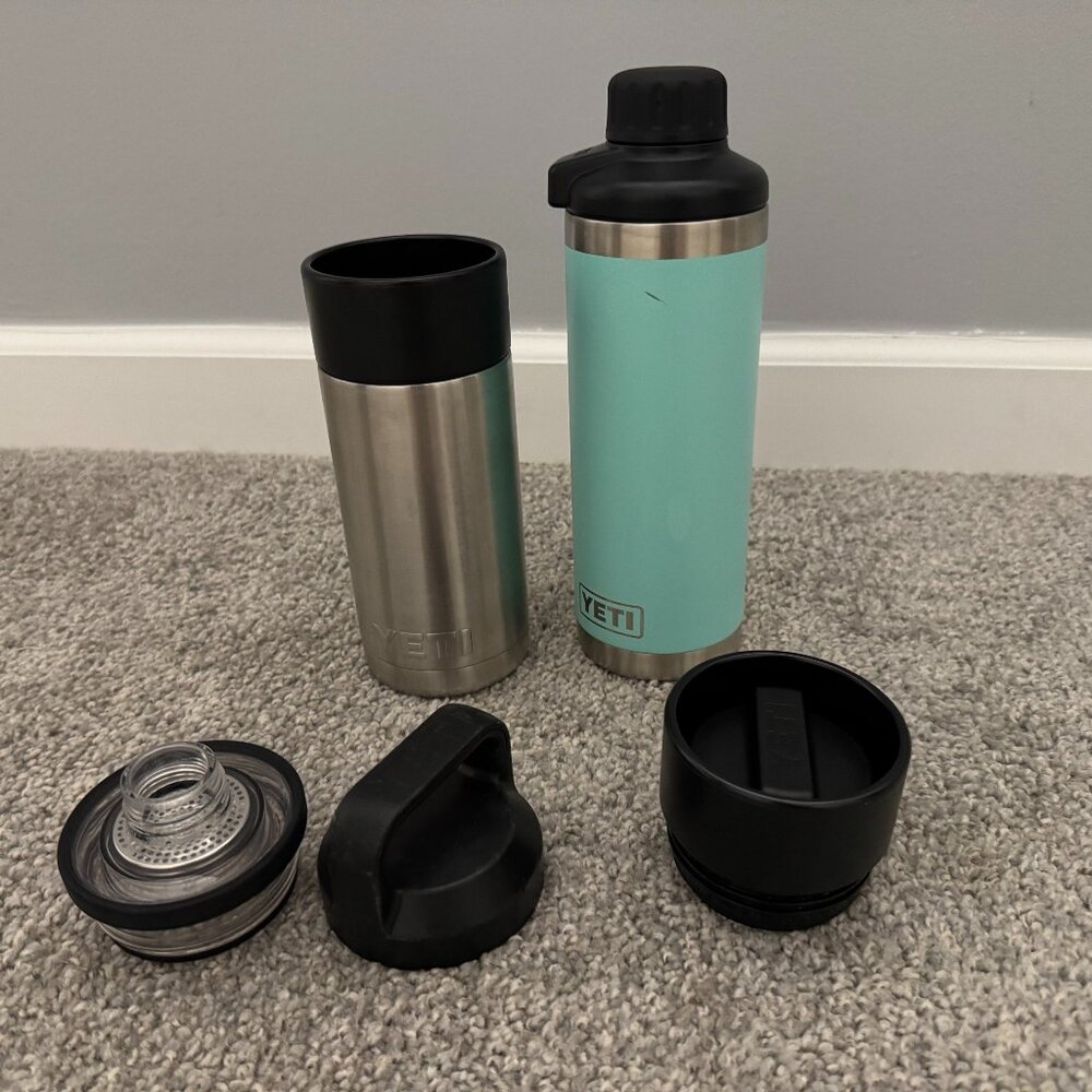 2 Yeti Rambler Bottles with Tops
